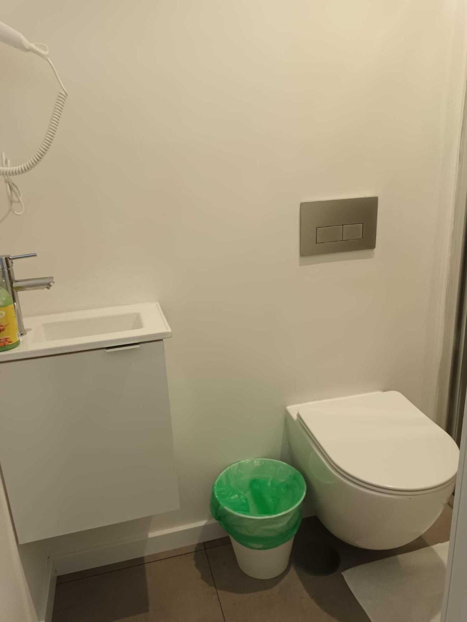 What Else - ファティマ 部屋 写真
