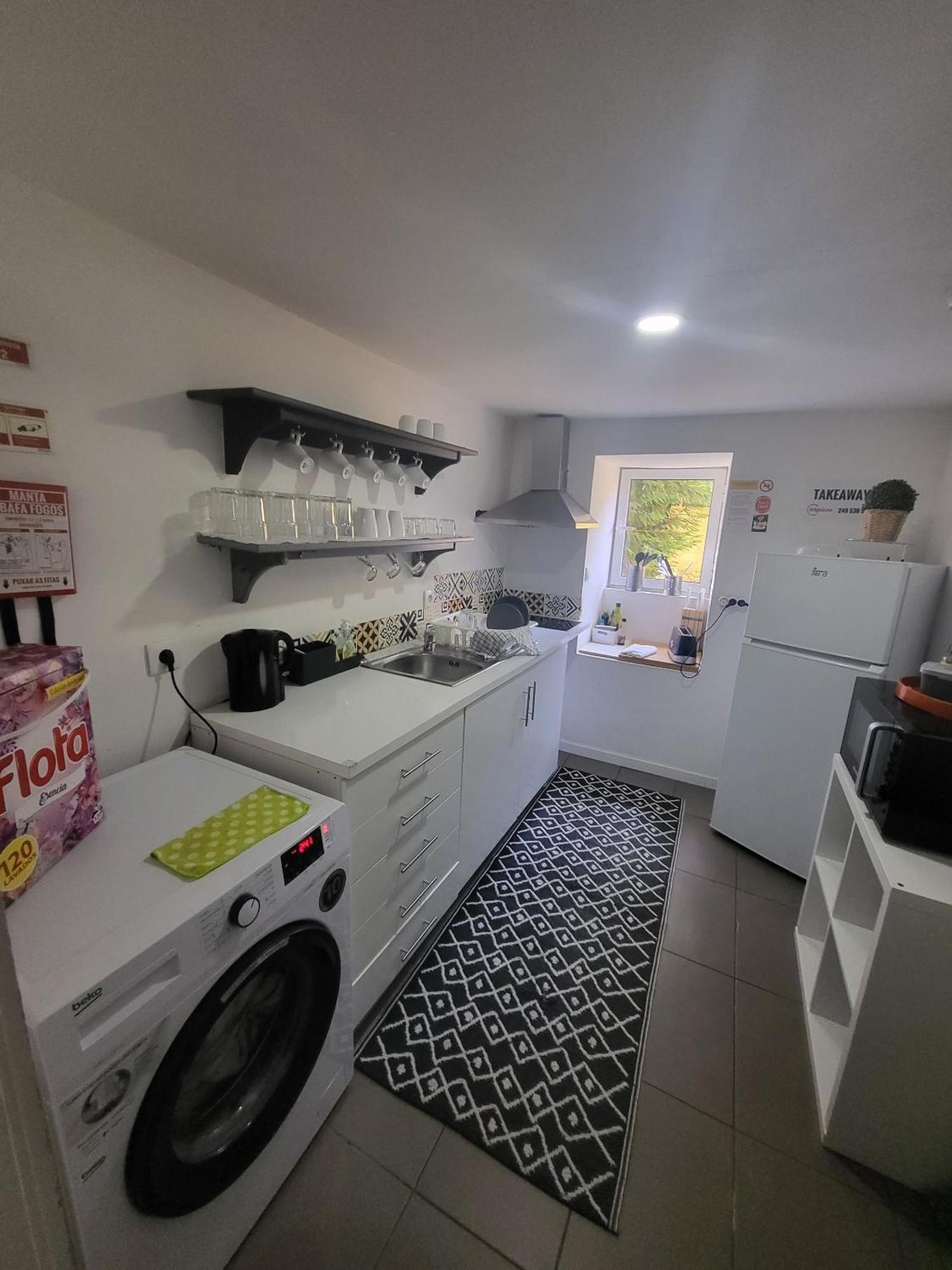 What Else - ファティマ 部屋 写真